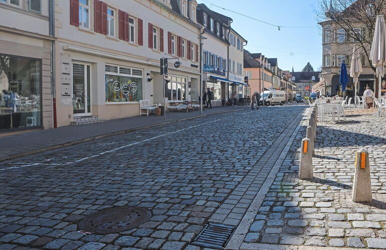 Dieser gepflasterte Bereich der Eberhardstraße sollte eigentlich zur Fußgängerzone werden.