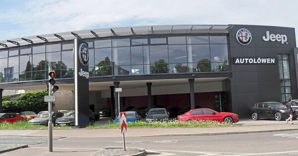Bild aus besseren Tagen: Die Jeep-Niederlassung der Autolöwen GmbH wird Ende des Monats geschlossen.