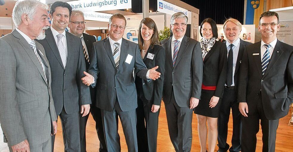 350_008_734015_COSWFinanzm.jpg