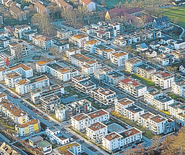 Wohnen ist in Ludwigsburg, wie hier auf der Hartenecker Höhe, so teuer wie nur in wenigen anderen deutschen Städten. Luftbild: Holger Müller