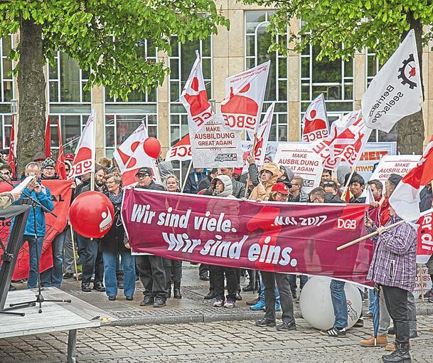 Die Kundgebung zum 1, Mai vor zwei Jahren in Ludwigsburg. Archivfoto: Holm Wolschendorf