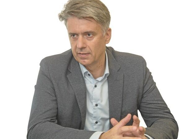 350_0900_16941_Jongen_Freisteller_2.jpg