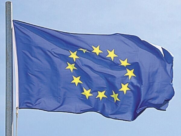 350_0900_17988_COKRFreisteller_Europaflagge.jpg