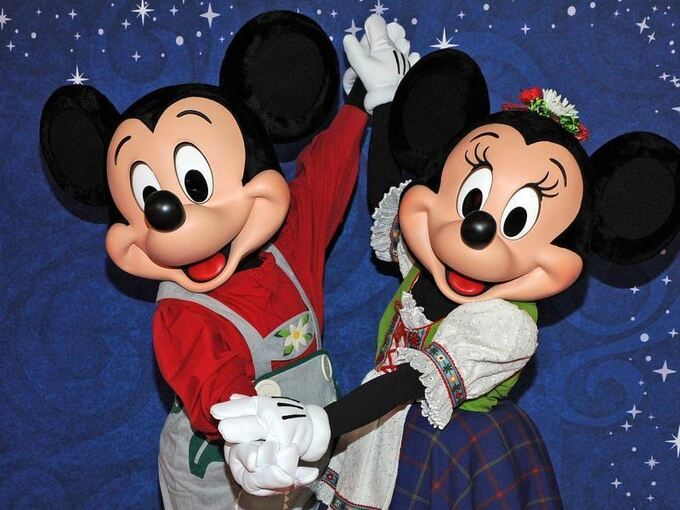 Mickey Mouse & Minnie Mouse