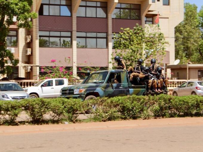 Soldaten in  Ouagadougou