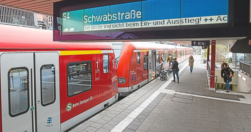 Seit dem Mittag kann auch die S 4 wieder bis zur Schwabstraße verkehren. Archivfoto: R. Theiss