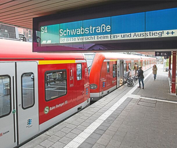 Am Marbacher Bahnhof wurden die zwei Männer von der Polizei empfangen.