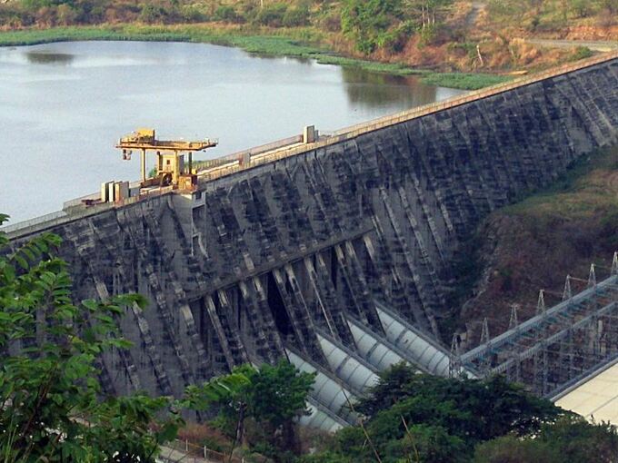 Wasserkraftwerk am Kongo