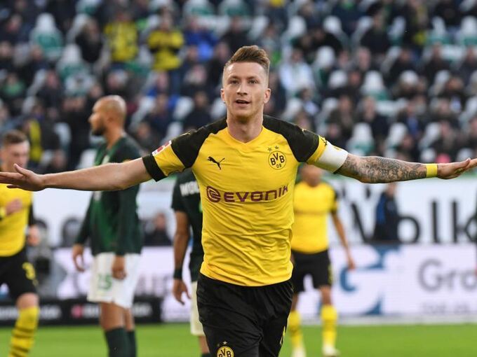 Gut Wie Nie Reus Reift Beim Bvb Zum Schlusselspieler Sport