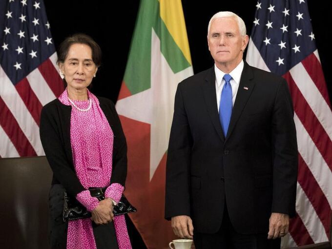 Aung San Suu Kyi und Mike Pence