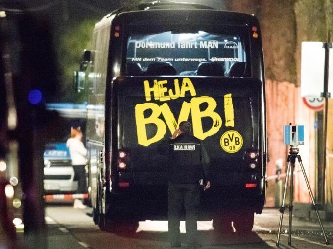 Anschlag auf BVB-Bus