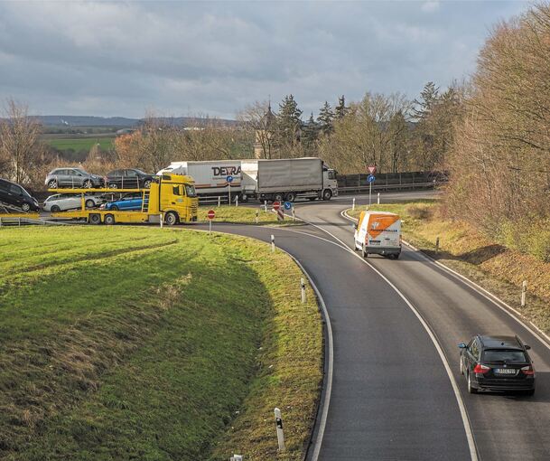 B 10 bei Schwieberdingen: Das Stuttgarter Regierungspräsidium will die Planung für den vierstreifigen Ausbau zwischen Zuffenhausen und Enzweihingen in diesem Jahr vorantreiben. Foto: Holm Wolschendorf