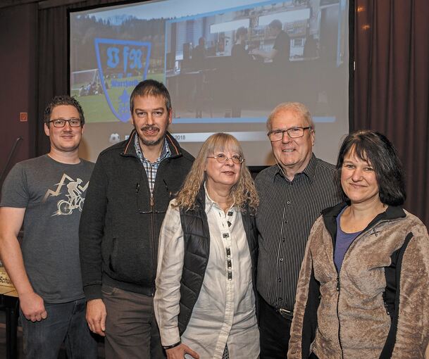 Die Jury schaut genau hin (von links): Philipp Rösner, Wolfgang Görner, Eva Schulmayer, Lutz Schulze und Bergit Bergmann. Foto: Oliver Bürkle