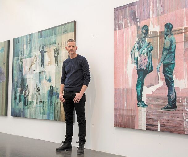 Duncan Swann zeigt im Kunstverein Ludwigsburg großformatige Bilder mit kleinteiliger Botschaft. Fotos: Holm Wolschendorf