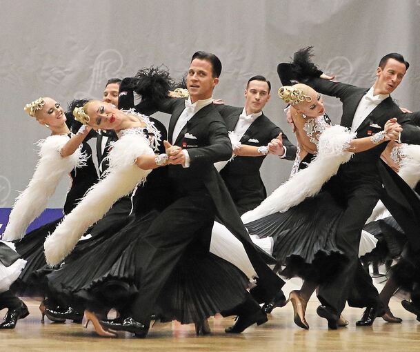 1. Platz: 1. TC Ludwigsburg, Standardtanz (Foto) 43 Punkte