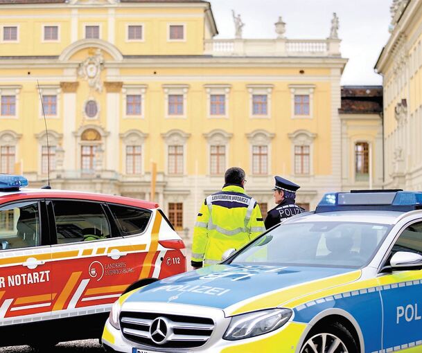 Polizei und Organisationen aus dem Bevölkerungsschutz üben am Sonntag einen Großeinsatz im Schlossinnenhof. Foto: Polizei