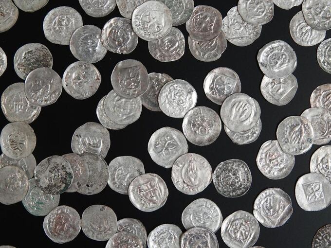 Silbermünzen aus dem Spätmittelalter