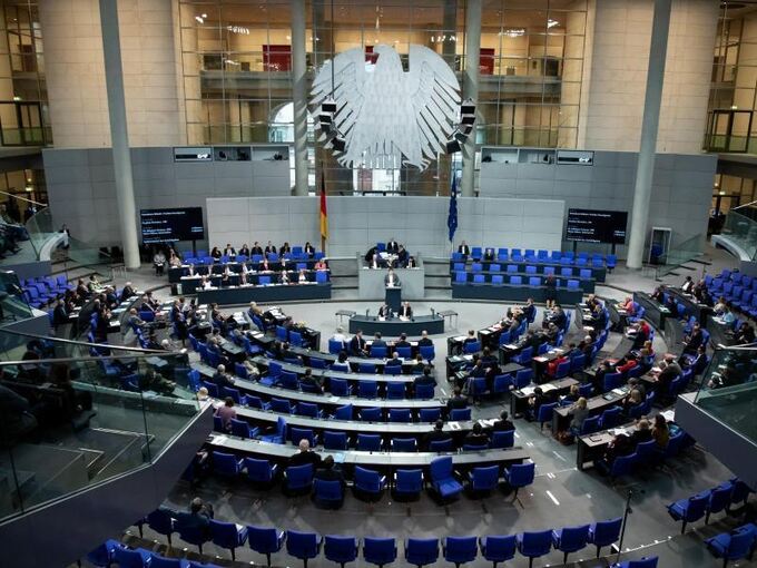 Debatte im Bundestag zu 70 Jahre Grundgesetz