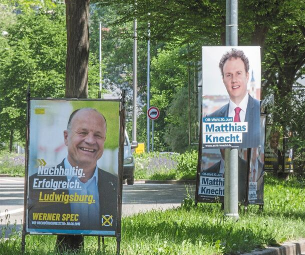 Der Wahlkampf hat längst begonnen, inzwischen lächeln die zwei Spitzenkandidaten auch auf den Plakaten um die Wette. Foto: Holm Wolschendorf