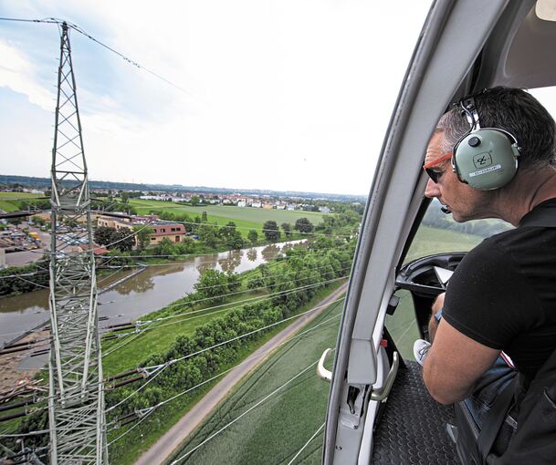 110 000 Volt In Zehn Meter Abstand Landkreis Ludwigsburg