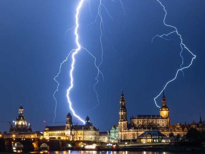 Blitze über Dresden