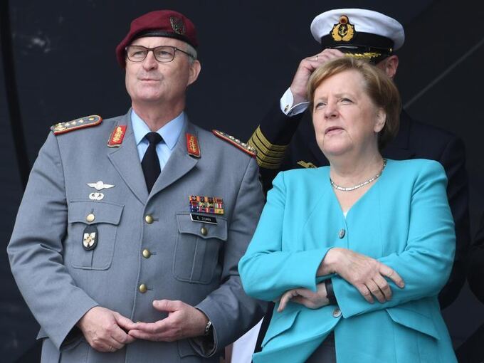 Merkel beim Tag der Bundeswehr
