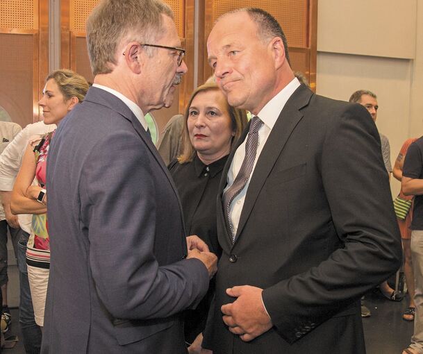 Nachdenkliche Gespräche: Werner Spec mit dem Ersten Bürgermeister Konrad Seigfried. Das sagen die anderen Kandidaten