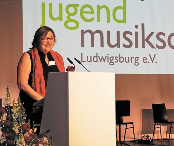 Musikschulleiterin Christiane Schützer freut sich über die vielen Besucher. Foto: Andreas Becker