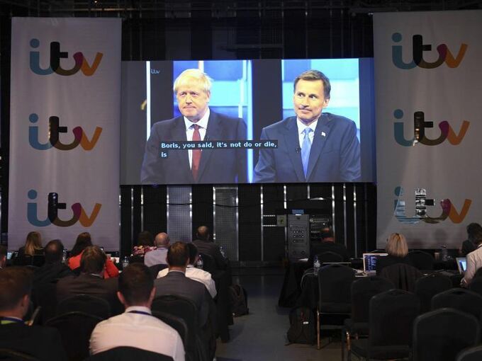 Fernseh-Debatte zwischen Johnson und Hunt