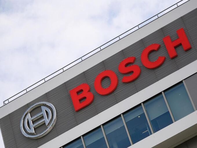 Das Bosch-Logo auf einem Gebäude