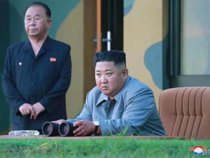Kim Jong Un verfolgt Raketentest