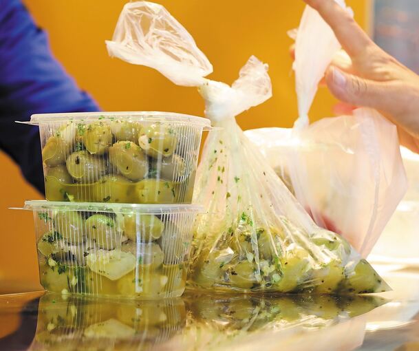 Bei eingelegten Oliven ist es nicht so einfach auf Plastik zu verzichten.