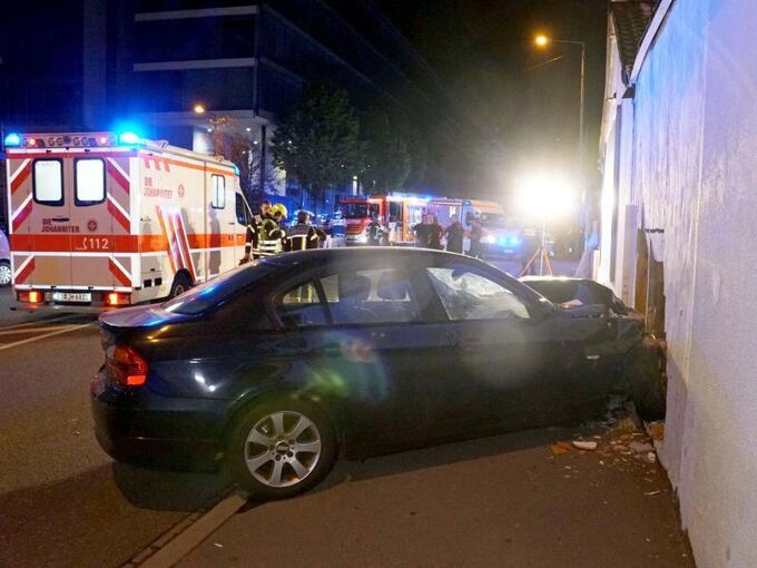 Unfall mit Verletzten in Stuttgart-Feuerbach