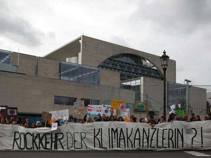 Protest vor dem Kanzleramt in Berlin