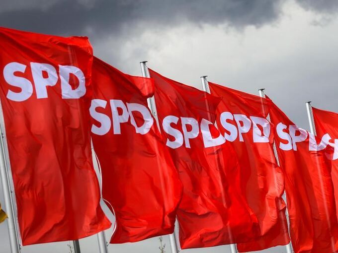 SPD-Fahnen