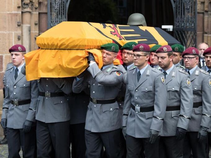 Soldatenbegräbnis