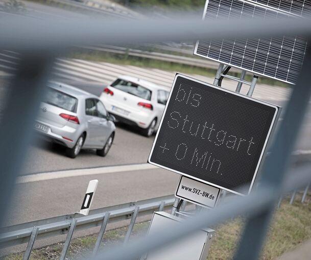 Intelligente Anzeigen mit geschätzter Reisezeit gibt es schon vereinzelt – sie sollen aber demnächst deutlich ausgebaut werden, hier ein Beispiel. Fotos: RP
