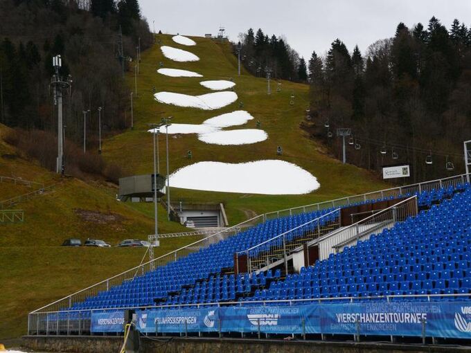 WeltcupSlalom auf Gudiberg statt Abfahrt