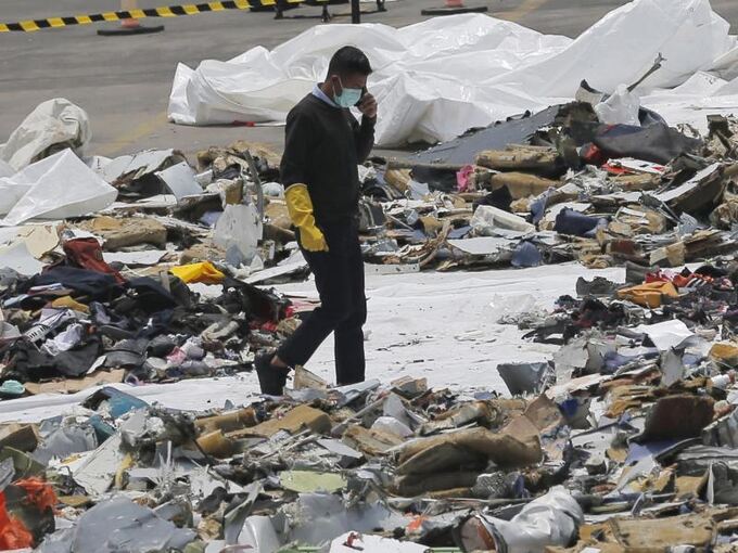 Absturz in Indonesien