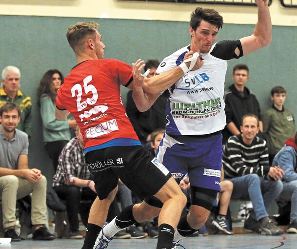 Schwer zu stoppen: Kornwestheims Christopher Tinti (rechts) zieht zum Tor. Foto: Baumann