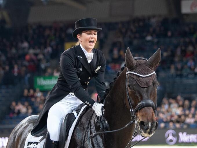 Dressur: Lisa Müller siegt überraschend, Thomas feiert mit ...