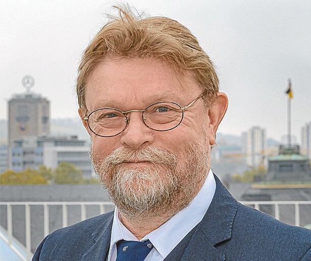 Ministerialdirektor Uwe Lahl übt Kritik an den Herstellern. Foto: Roettgers