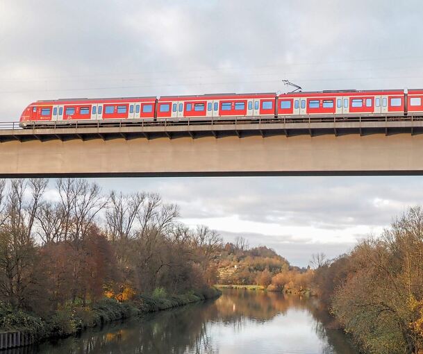 Bauarbeiten: Zwischen Marbach und Ludwigsburg fahren im August nicht so viele S-Bahnen wie gewöhnlich. Bauarbeiten: Zwischen Marbach und Ludwigsburg fahren im August nicht so viele S-Bahnen wie gewöhnlich.