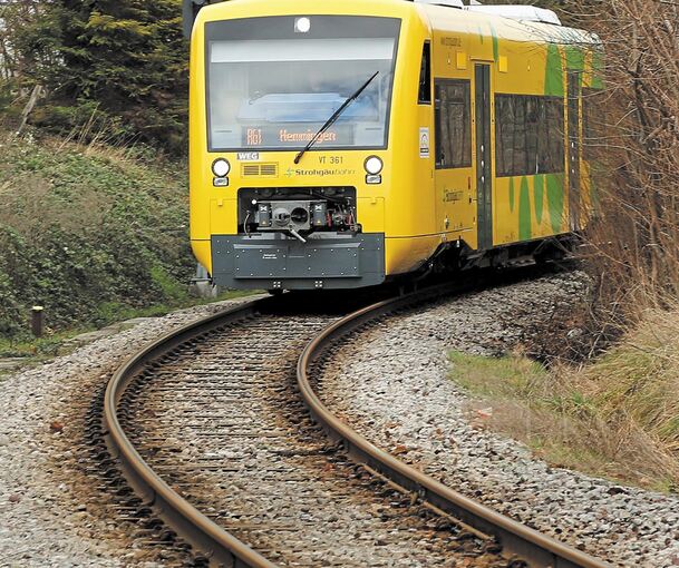Eine Strohgäubahn in Hemmingen: Laut aktueller Zählungen des VVS nutzen täglich rund 3900 Fahrgäste die Züge zwischen Korntal und Ditzingen-Heimerdingen. Archivfoto: Karin Rebstock