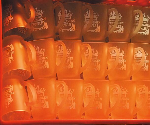 Fürs 20-Jährige gibt es eigens kreierte Tassen.