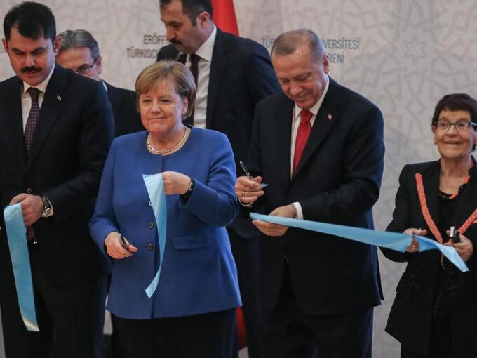 Merkel und Erdogan eröffnen neuen Uni-Campus