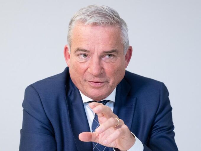 Thomas Strobel (CDU) sitzt