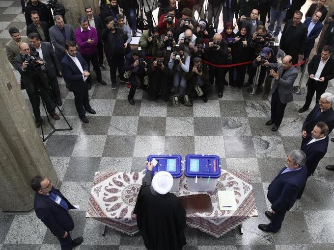 Konservative und Hardliner gewinnen Parlamentswahl im Iran