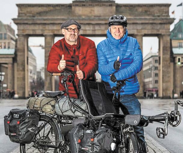 Haben eine ungewöhnliche Reise vor sich: Jürgen Pansin (rechts) und Sven Marx. Foto: privat