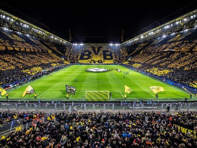 Geht Um Leben Und Tod Nrw Derbys Werden Zu Geisterspielen